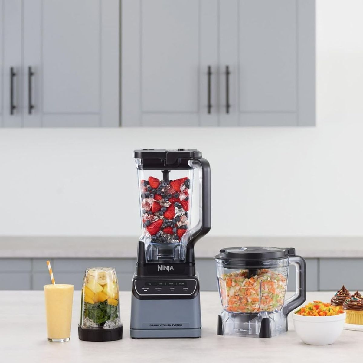 Ninja Grand Kitchen System KS500 con 4 programas Auto-iQ® preestablecidos, Jarra de 72onz, Procesador de Alimentos y Cuchillas Intercambiables.