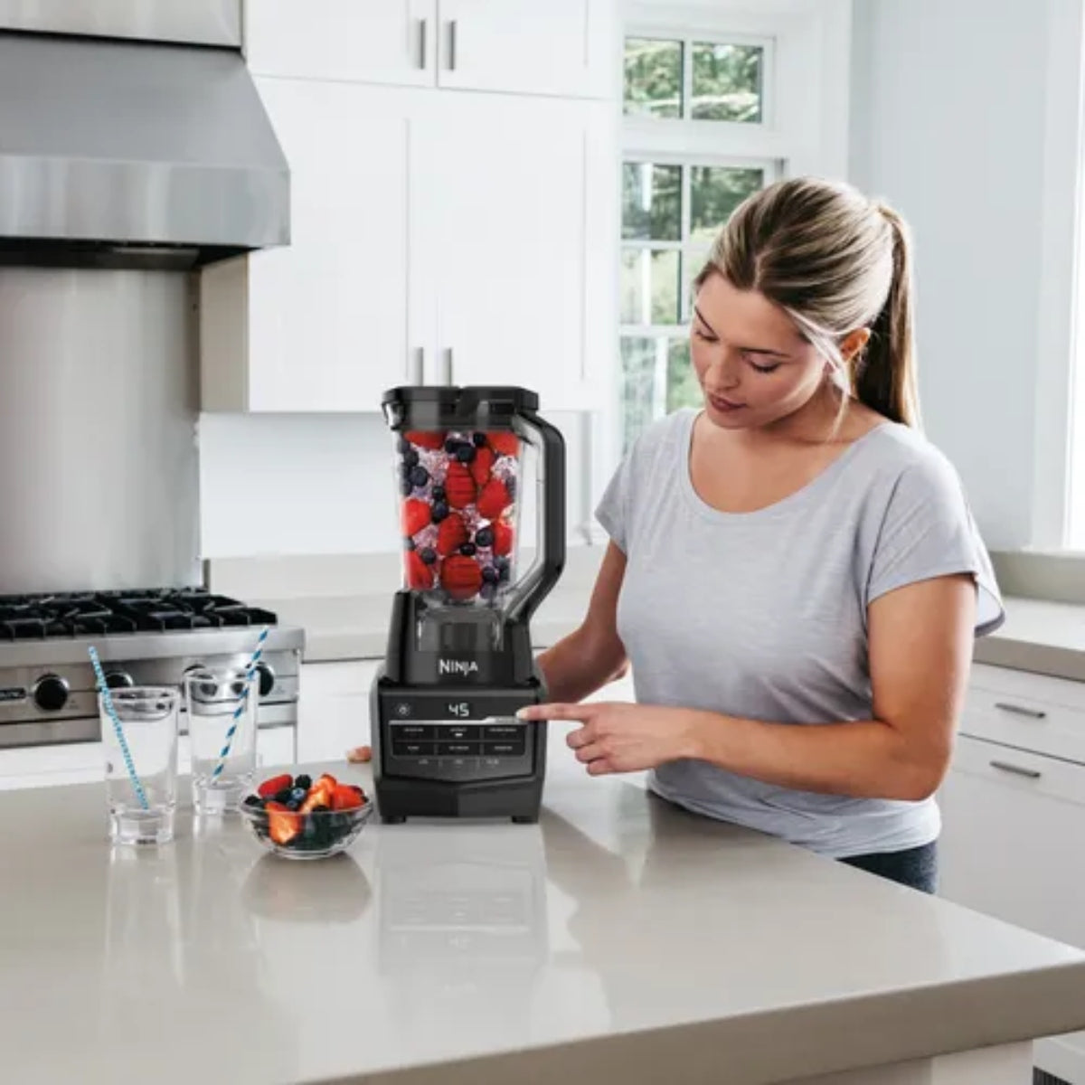 Licuadora Ninja pro extractor blades procesador de alimentos 120 v 60 hz 1100 watts jarra de 72oz y vaso de2 0oz BN642